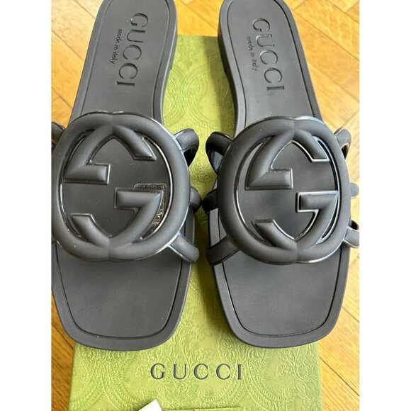 Gucci Palma GG Rubber Flat Slide Sandals (IT 38 / US 8 - New) - Picture 2 of 6
